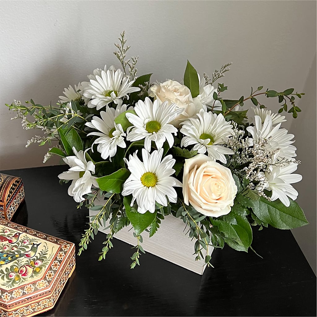Fresh Linen Box Bouquet –  Babes Floral Design Llc, Old Fort NC