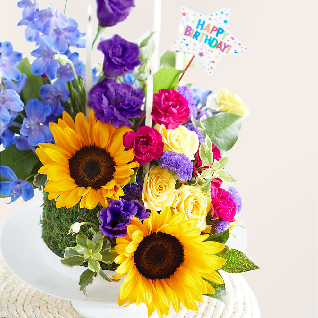 Star of the Day Floral Cake –  Babes Floral Design Llc, Old Fort NC